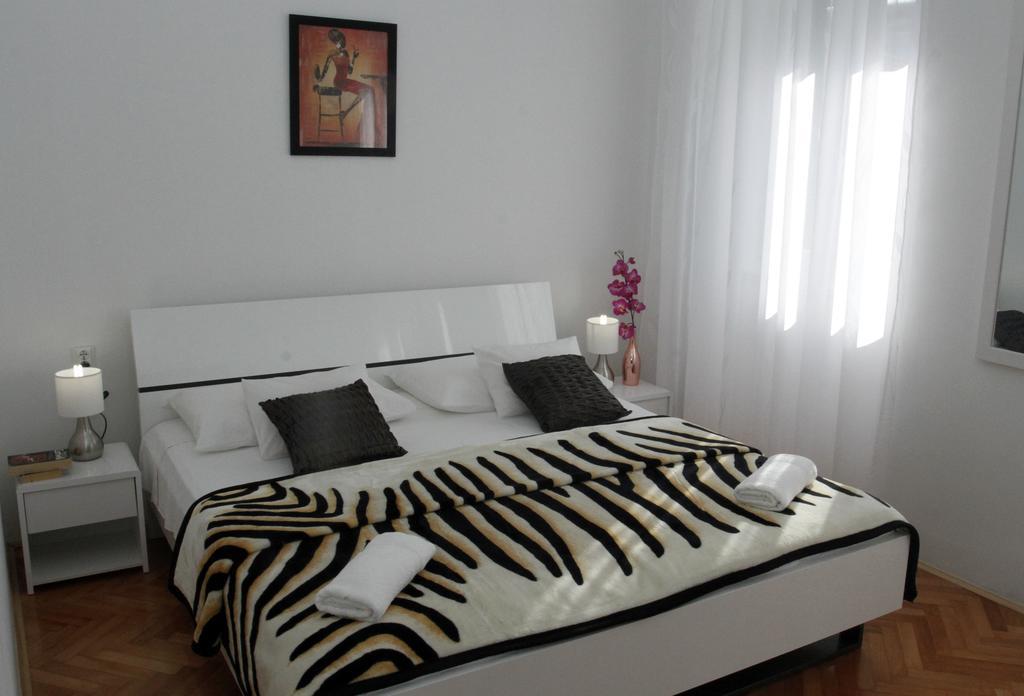 Rooms Miletic Near The Palace Split Bilik gambar
